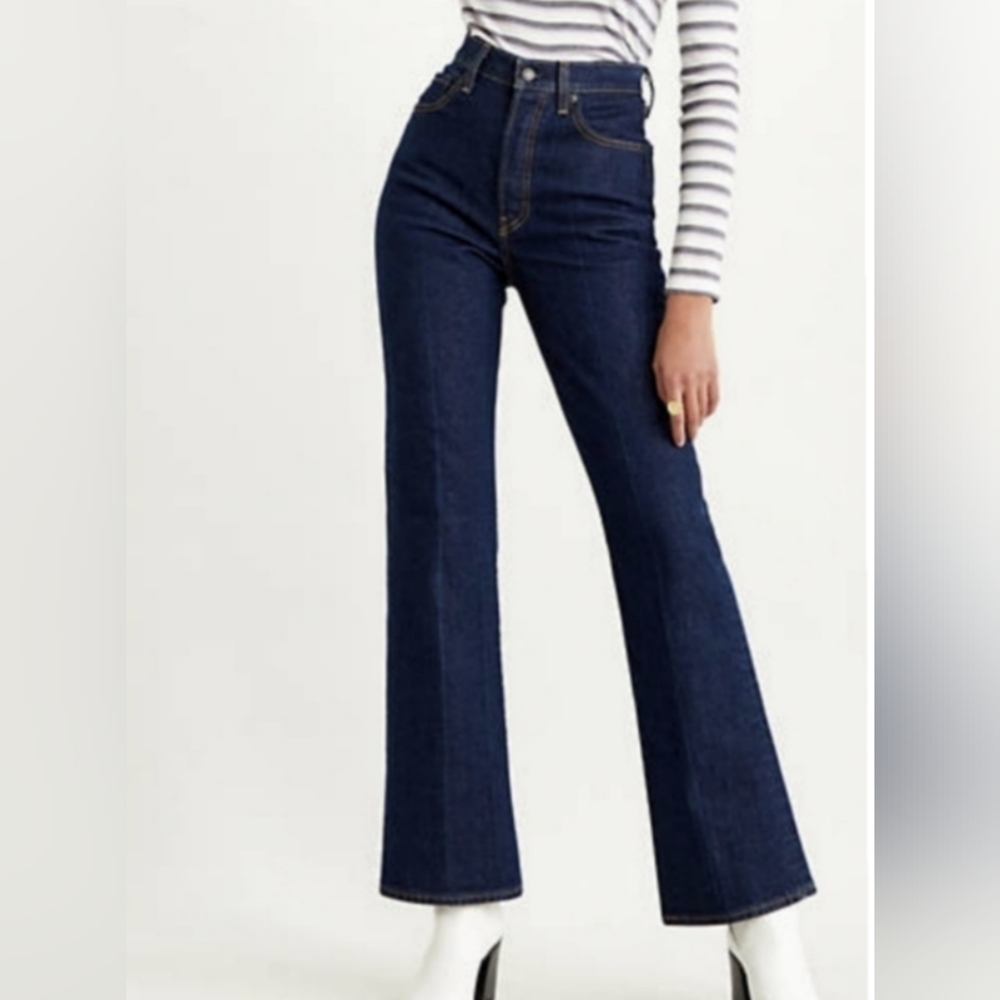 Levi's premium ribcage button fly bootcut jeans size 24x33